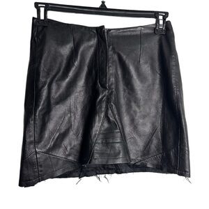 Wilson's Leather Black Front Zip Raw edge Fully Lined Mini Skirt Women's Size 2